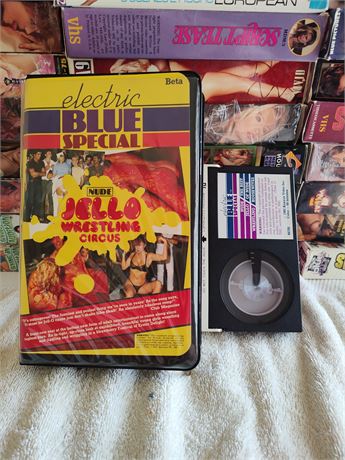 ELECTRIC BLUE SPECIAL NUDE HOUSEWIVES AND JELLO WRSTLING SOFT-CORE BETAMAX 1982